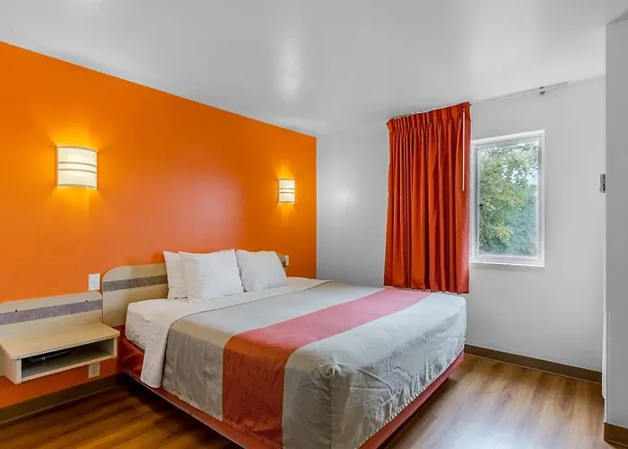 Motel 6-Baraboo, Wi - Lake Delton-Wisconsin Dells