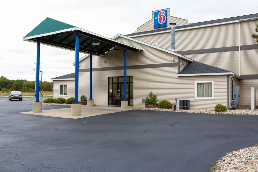 Hotel 6-baraboo, Wi - Delton-wisconsin Dells