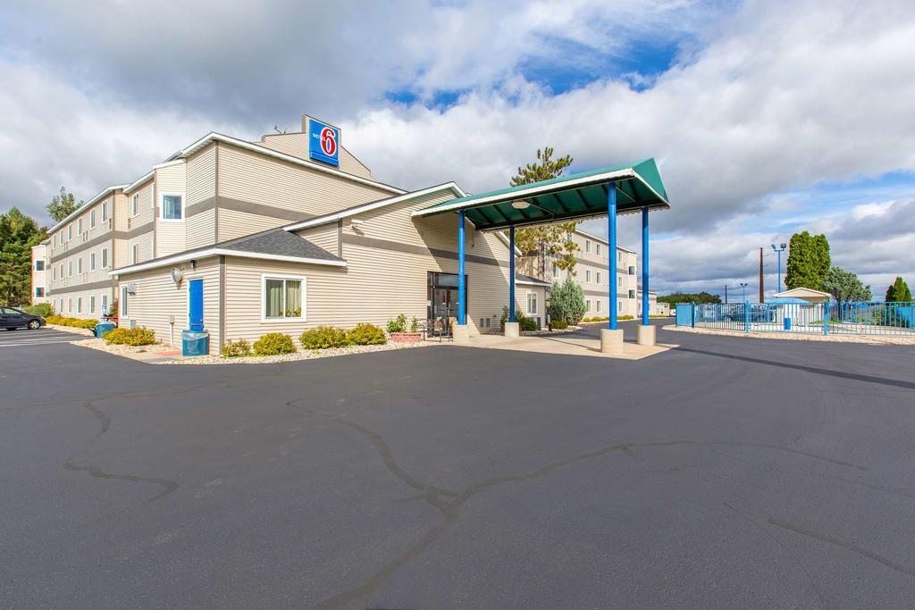 Hotel 6-baraboo, Wi - Delton-wisconsin Dells
